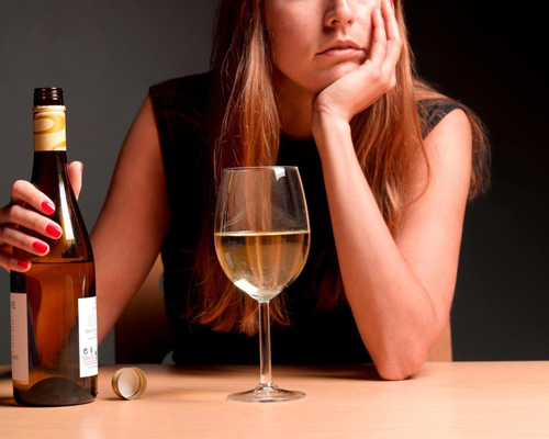 Анонимное лечение женского алкоголизма в Бокситогорске